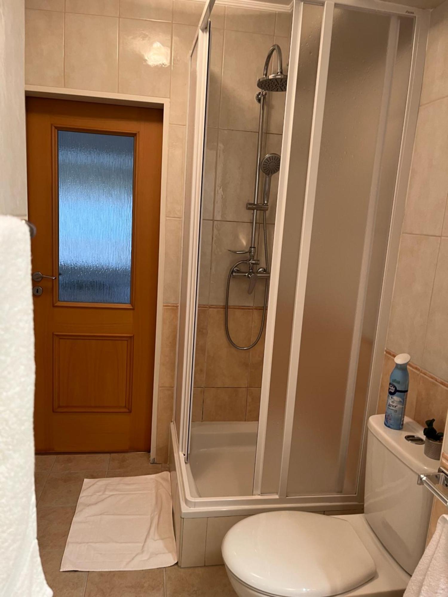 Reka Apartmanhaz Buk Bagian luar foto