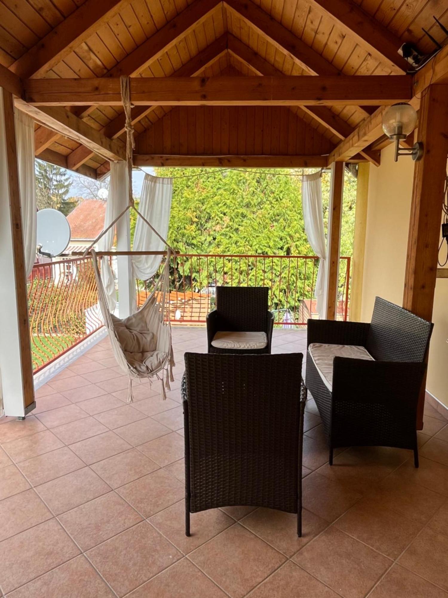 Reka Apartmanhaz Buk Bagian luar foto