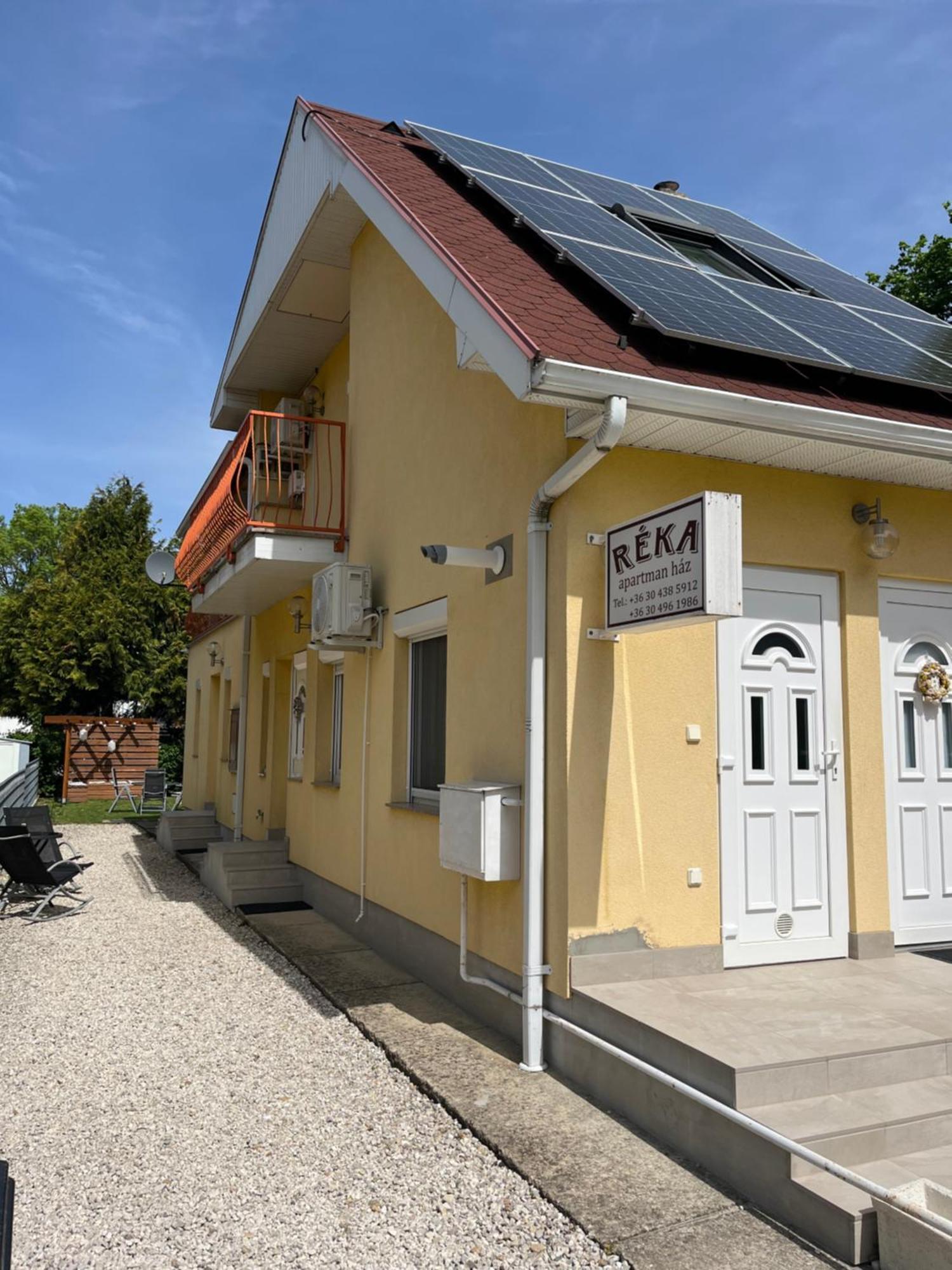 Reka Apartmanhaz Buk Bagian luar foto